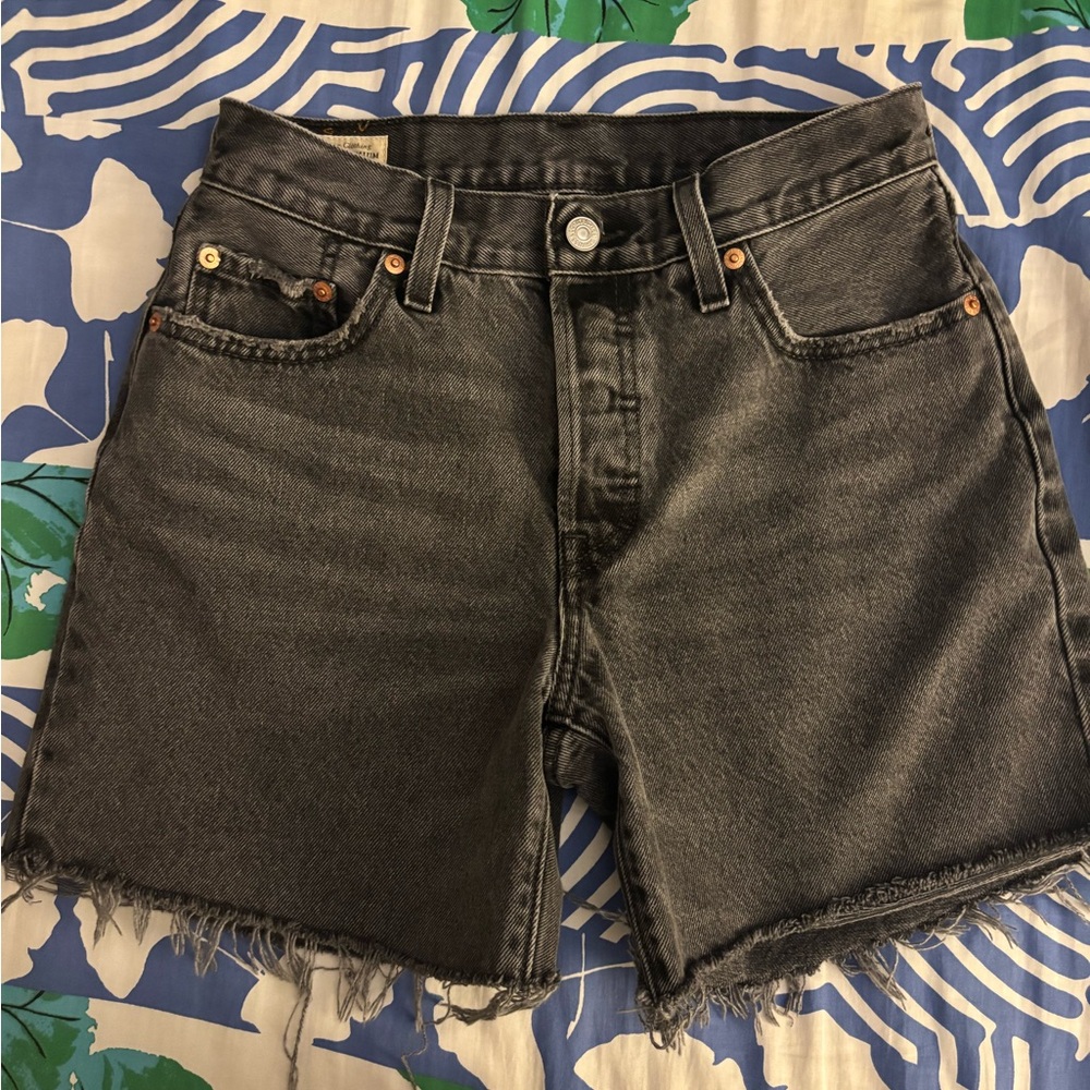 Levi’s 501 90’s women’s shorts size 25